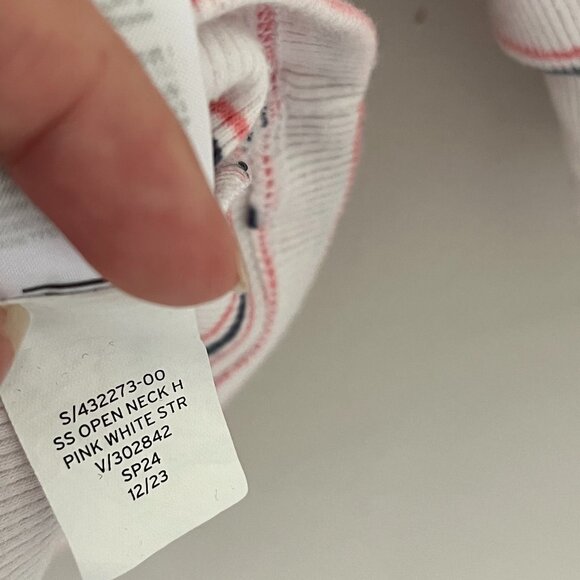 GAP Fitted Stripe Henley Puff Sleeve Top Size Medium - Picture 3 of 9